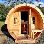 Дом отдыха La Clef Decamp Cornillieres Maisonnettes 35 Pers Jacuzzi, Jeux Tessy-sur-Vire
