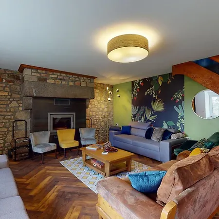 Cornillieres Maisonnettes 35 Pers Jacuzzi, Jeux