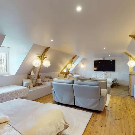 La Clef Decamp Cornillieres Maisonnettes 35 Pers Jacuzzi, Jeux